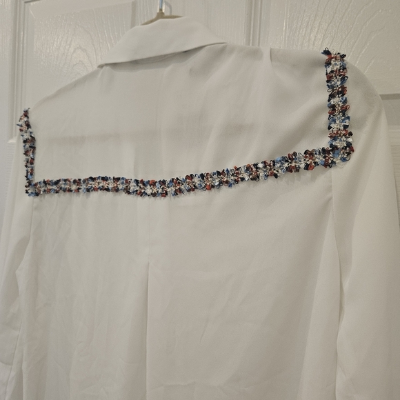 🔥NWT Zara embellished, textured, white blouse size XS - Picture 9 of 10